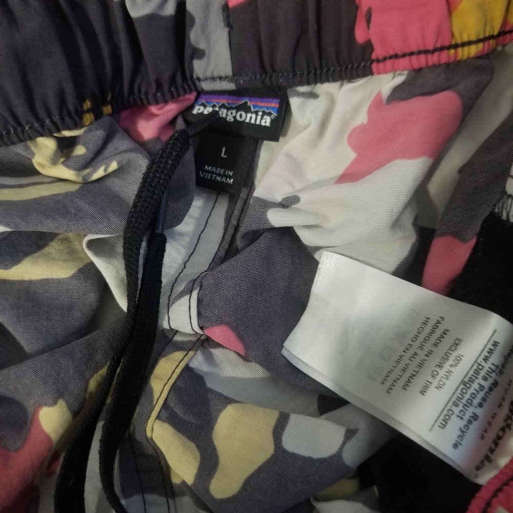 Patagonia Barely Baggies Shorts - Picture 7 of 7